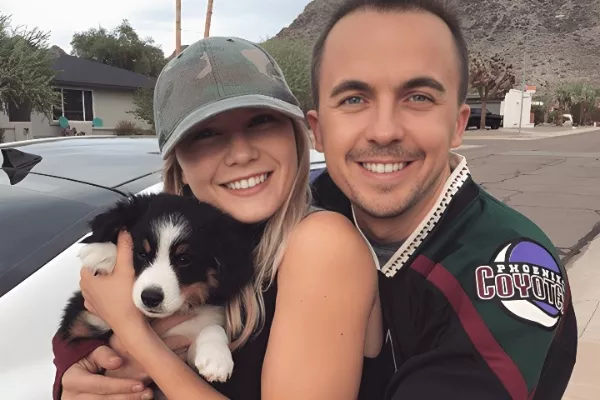 Frankie Muniz and Paige Price