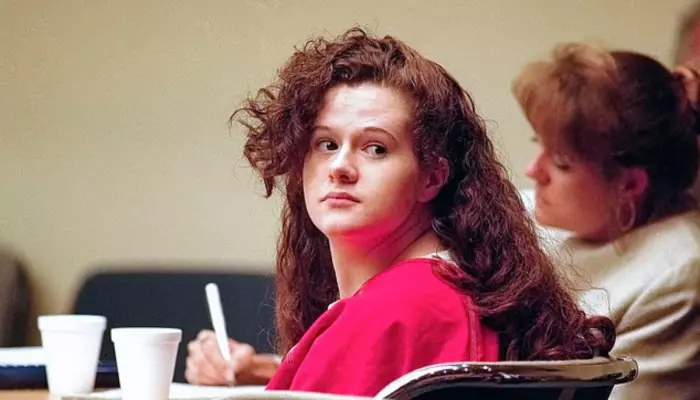 Christa Pike Cooporated For A Faster Death As 7 Needles Pierced Her Arms During Botched Execution