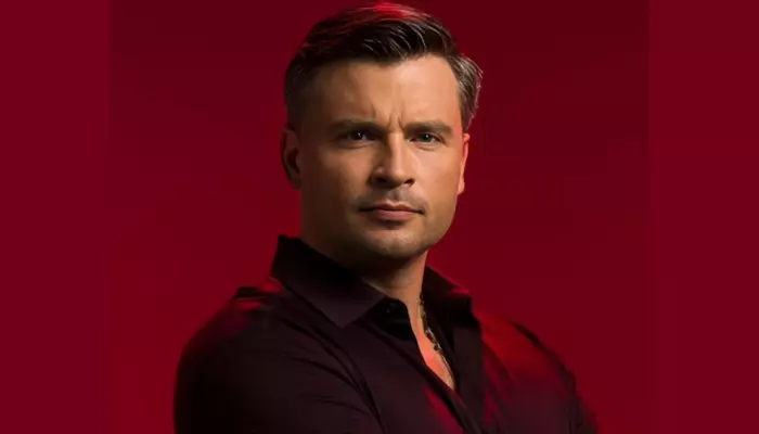 Tom Welling Breaks Silence On Accidentally Exposing Himself In NYC Hotel Window, '...For The Sights'