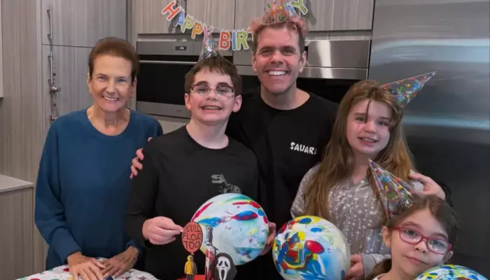 Meet Perez Hilton's Real Sister, Barbara Lavandeira, Amid The Blogger's Paris Hilton Relation Mixup