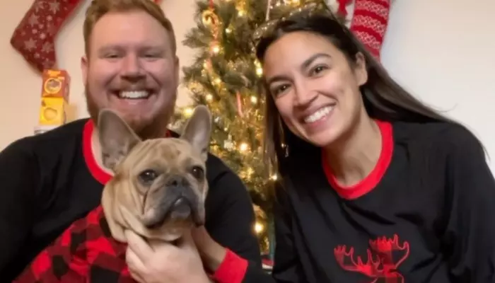 Alexandria Ocasio-Cortez SPLIT With Fiance Long Before She Planned To Freeze Eggs, 'Stopped Wearing'