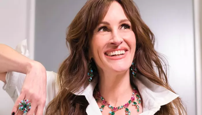 Neem Karoli Baba's One Photo Forced 'Pretty Woman' Fame Julia Roberts To Practice Hinduism