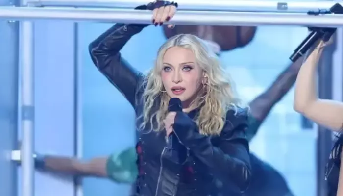 68YO Madonna Sparks Concern As Her Video Of Struggling At VMAs And 'Eccentric' Behavior Deets Emerge